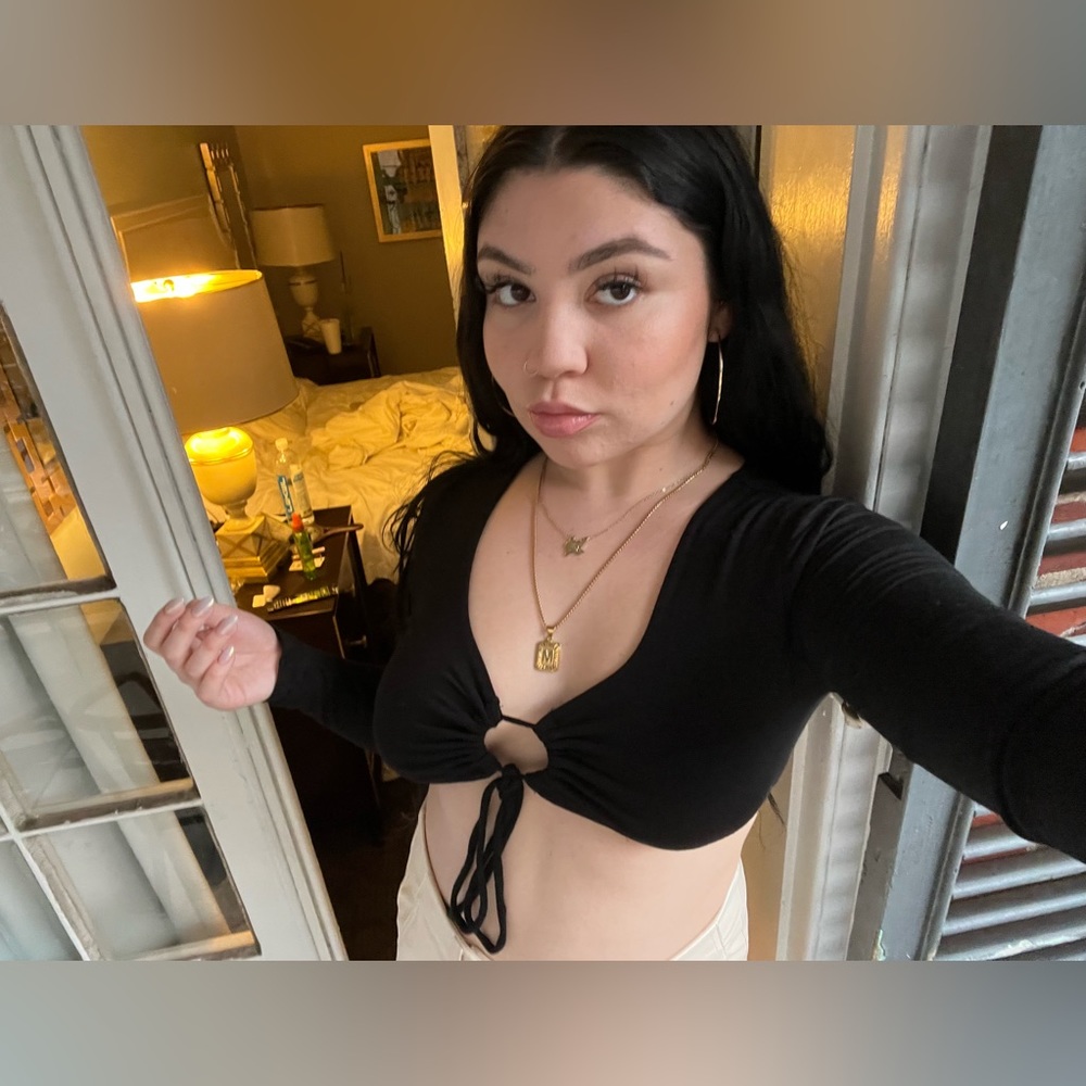 cute ring crop top 🤍